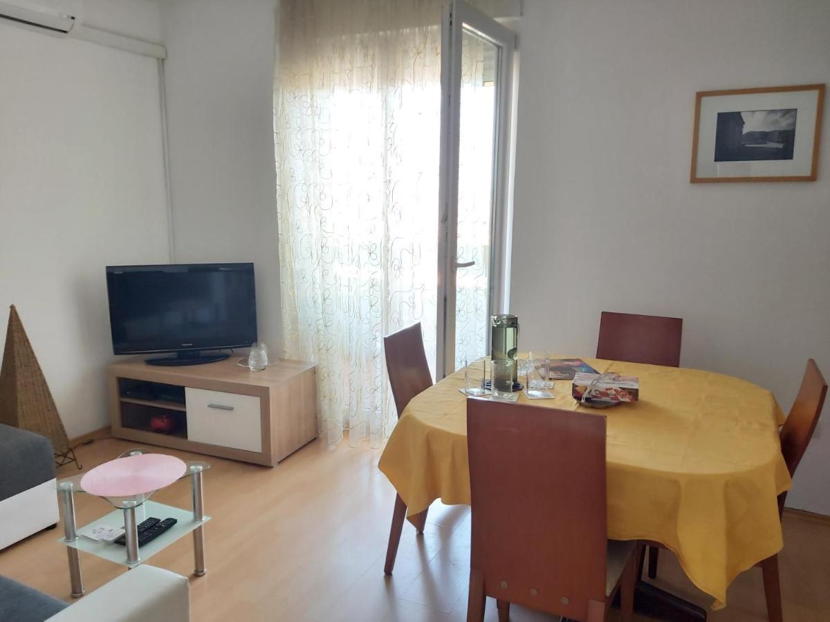 Apartment Mirela Zara Esterno foto