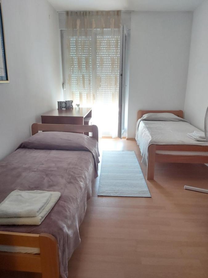 Apartment Mirela Zara Esterno foto