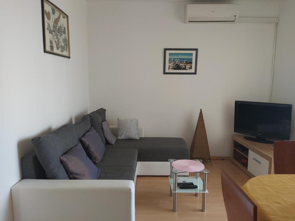 Apartment Mirela Zara Esterno foto
